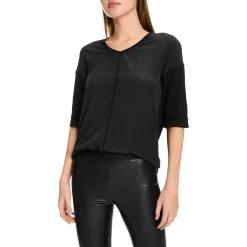 Blusenshirt aus Material-Mix