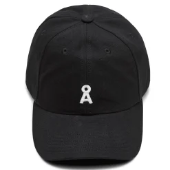 Cap Yannis Bold
