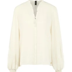 Feminine bluse mit volant