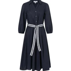 Hemdblusenkleid mit streifengürtel