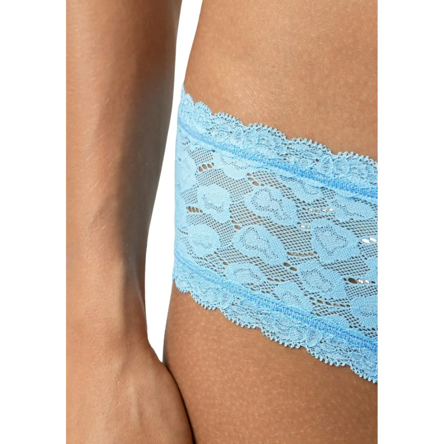 Hipster Savage Lace
