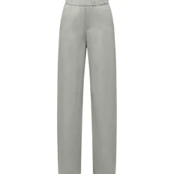 Hose Consider