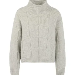 Oversize-pullover knitted in germany
