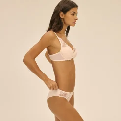 Slip Intrigue
