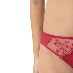 String Delightful