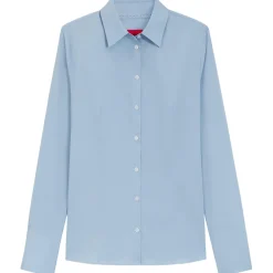 The fitted shirt